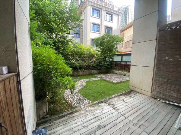 深圳龙岗龙岗中心城紫麟山(别墅)紫麟山花园 联排别墅 周边配套齐全