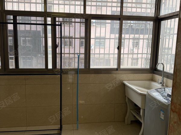 南昌高新开发区紫阳大道黄家村1区正嘉都荟广场近航空大厦近江科近黄家村一区三室两厅一卫一厨出租出租房源真实图片