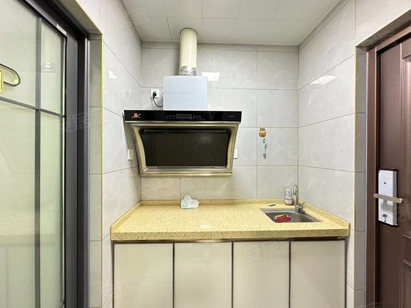 金华东阳东阳市中心东义路251号楼东义路 银泰 浙中商业广场 中天国际学校 停车方便 领包入住出租房源真实图片