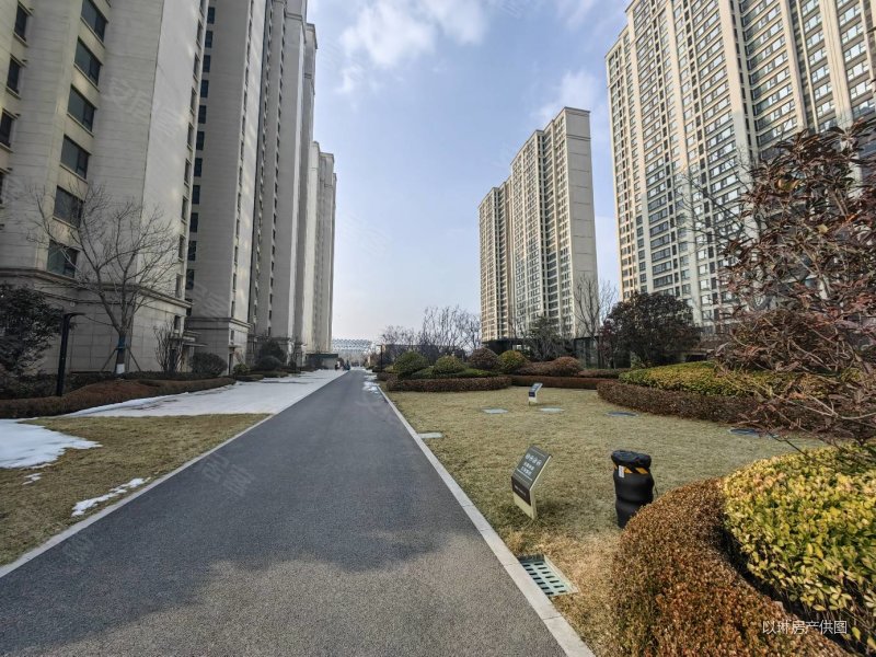 融创青岛湾琴湾