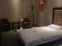999出租新上好房  酒店式公寓房 短租长租均可。包水电网费