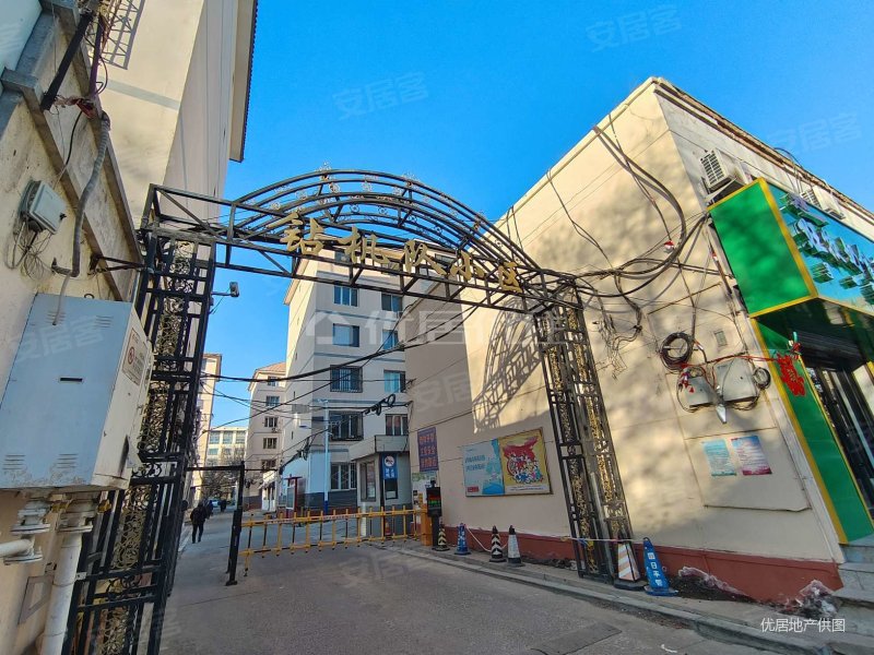 学府花园钻机队小区农大南门外