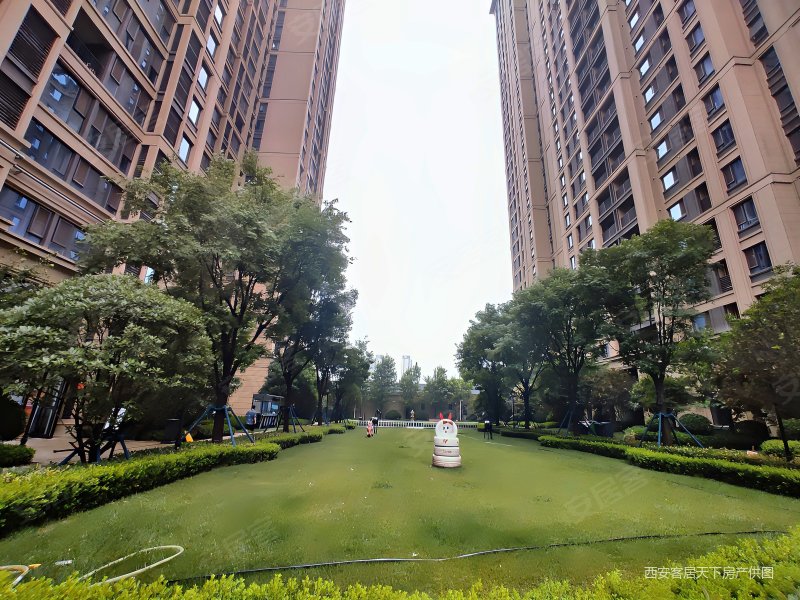 高新北 华洲城熙悦都南北三室 高定品牌家私 满两年 特价急售