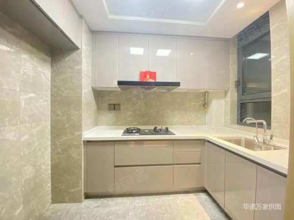 cbd!济南尊!泉映园!开发商精装!价格大谈!随时看房!,.