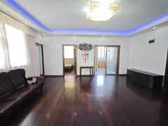 上海浦东泥城近万达附近校区民水民电停车免费出租房源真实图片