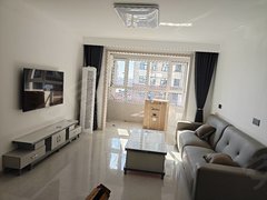 郓城郓城城区郓城市区八里河C区出租，三室两厅两卫，全新家具家电。随时可以看房出租房源真实图片