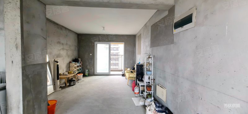 象屿苏河公园3室2厅2卫108㎡南北215万