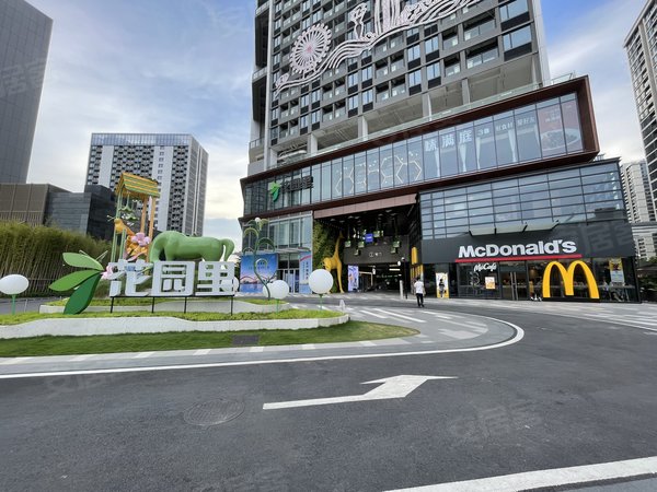 深圳宝安福永会展湾水岸广场新上 水岸高层精致1房1厅 配置齐全 拎包