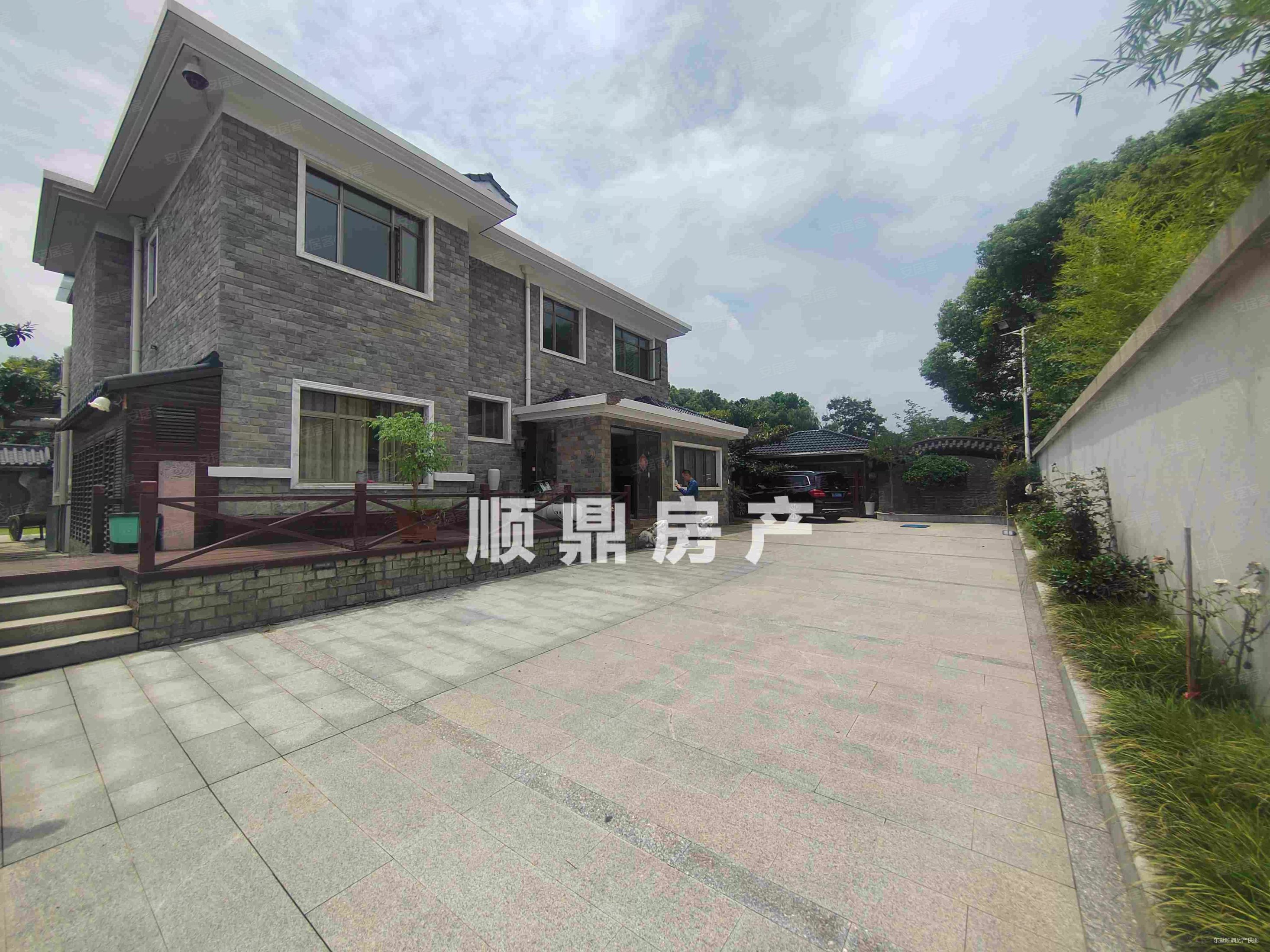 沁兰雅筑 新出独栋 占地2亩地 南院子老客户房子诚心卖急