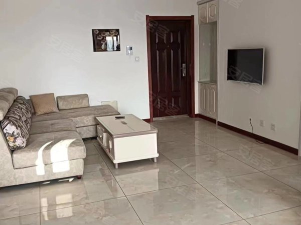 辽阳白塔新运大街襄平峰汇襄平峰会八楼两室一厅 年租2万 家电齐全