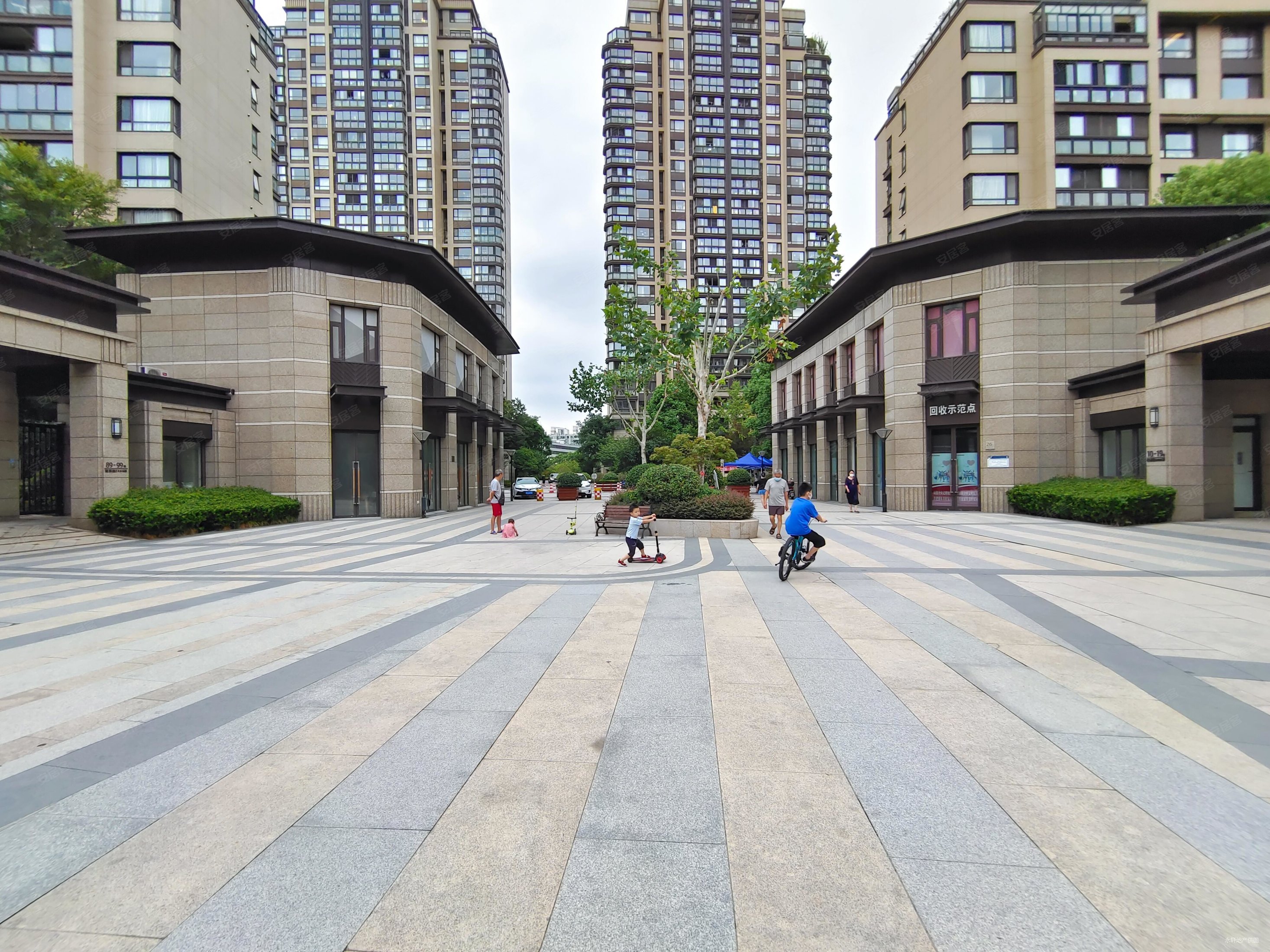 陆家嘴锦绣前城