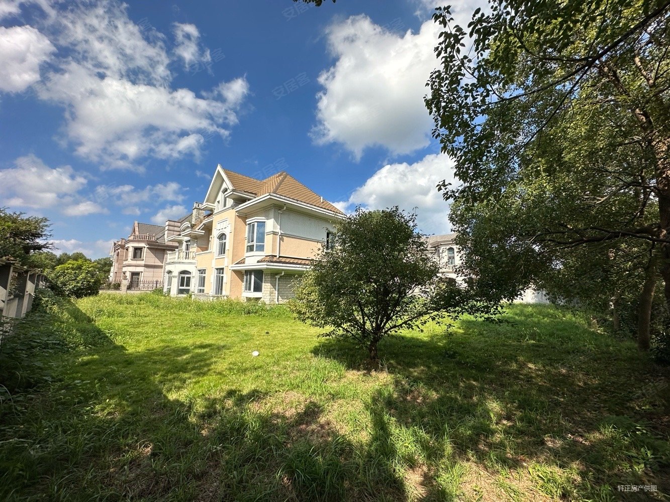 5亩,花园500平诚售,泰泓花园二手房,3000万,6室2厅,4卫,473平米-昆山