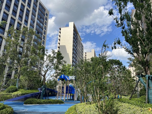 苏州太仓娄东融创悦园融创悦园 娄江新城 嘉闵线地铁口 精装洋房 小区