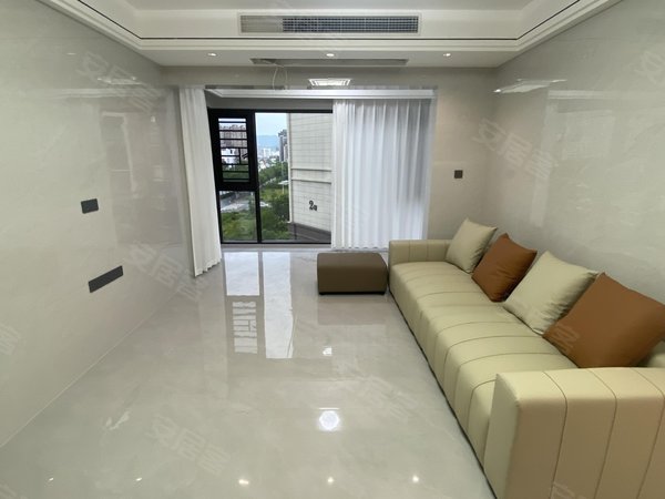 福州长乐吴航中发首府一期永荣广场 中发首府居家精装大三房 配套齐全