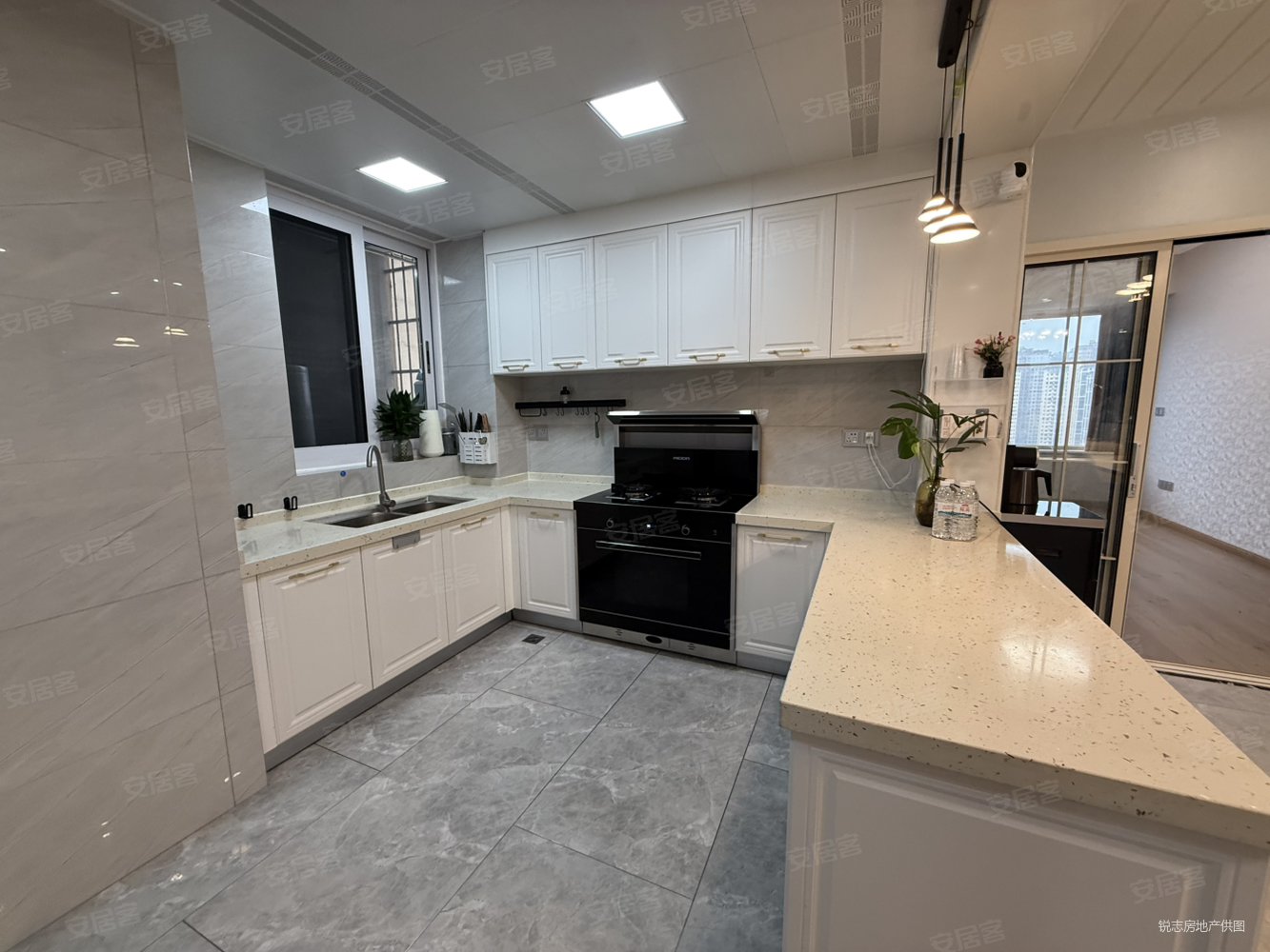 御学府小区4室2厅2卫144㎡东南128.8万