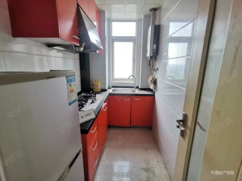 南北通透 购物方便 商品房 中间楼层 出行方便 小三房,西善花苑万福园