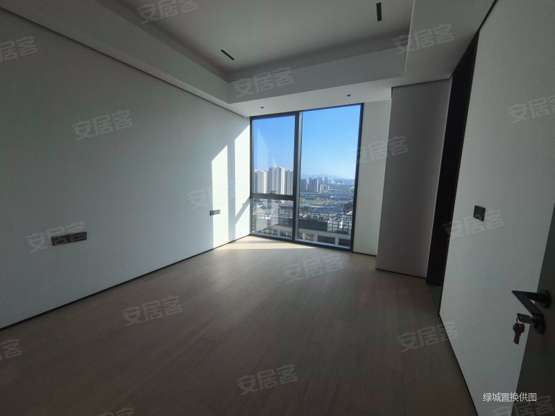 阪急旁东部新城大平层海晏一品全新诚随时看房