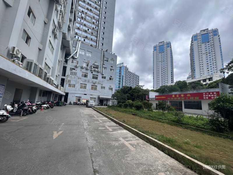 南湖  沛鸿中学 商务厅旁南湖御景 江景房朝南 采光好