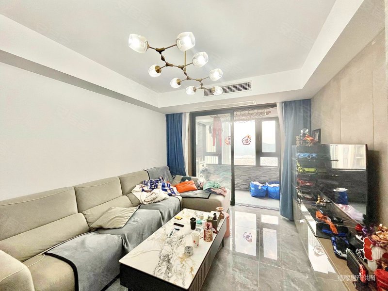 还有车位,万达茂御湖仕家三期二手房,201万,3室2厅,2卫,97平米-南京