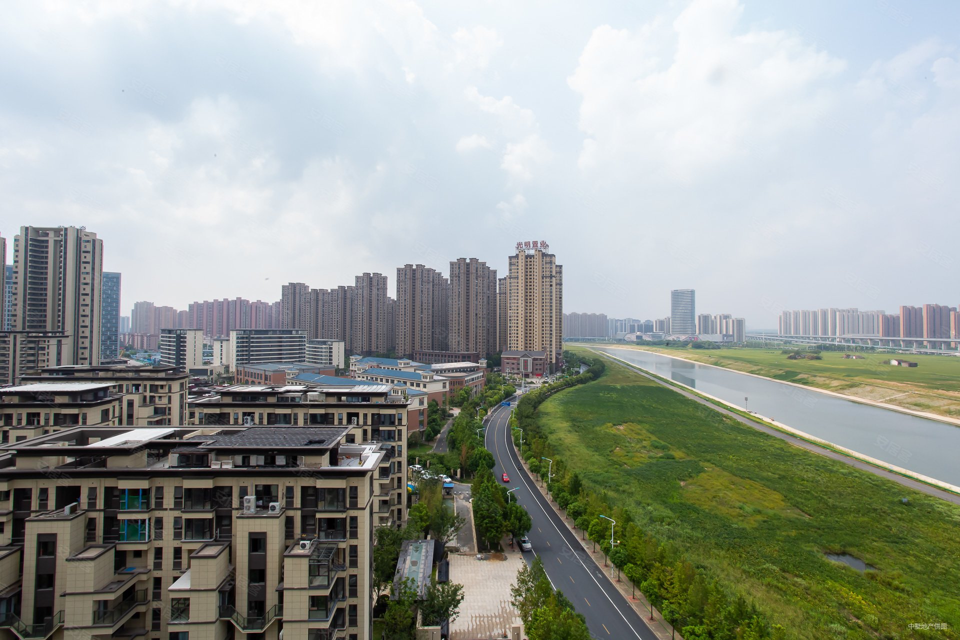 琥珀御宾府带电梯中高楼层南北通透高楼层视野无遮挡