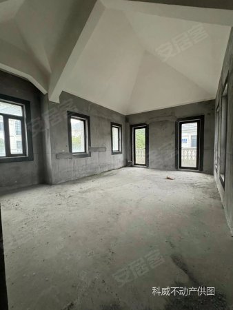 峙山庄园双拼别墅.700平另扩展面积100平880万双车位