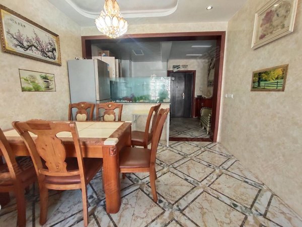 大竹北城新区名豪国际凤凰城c区塞纳阳光凤凰城精装3房2卫出租,旁边