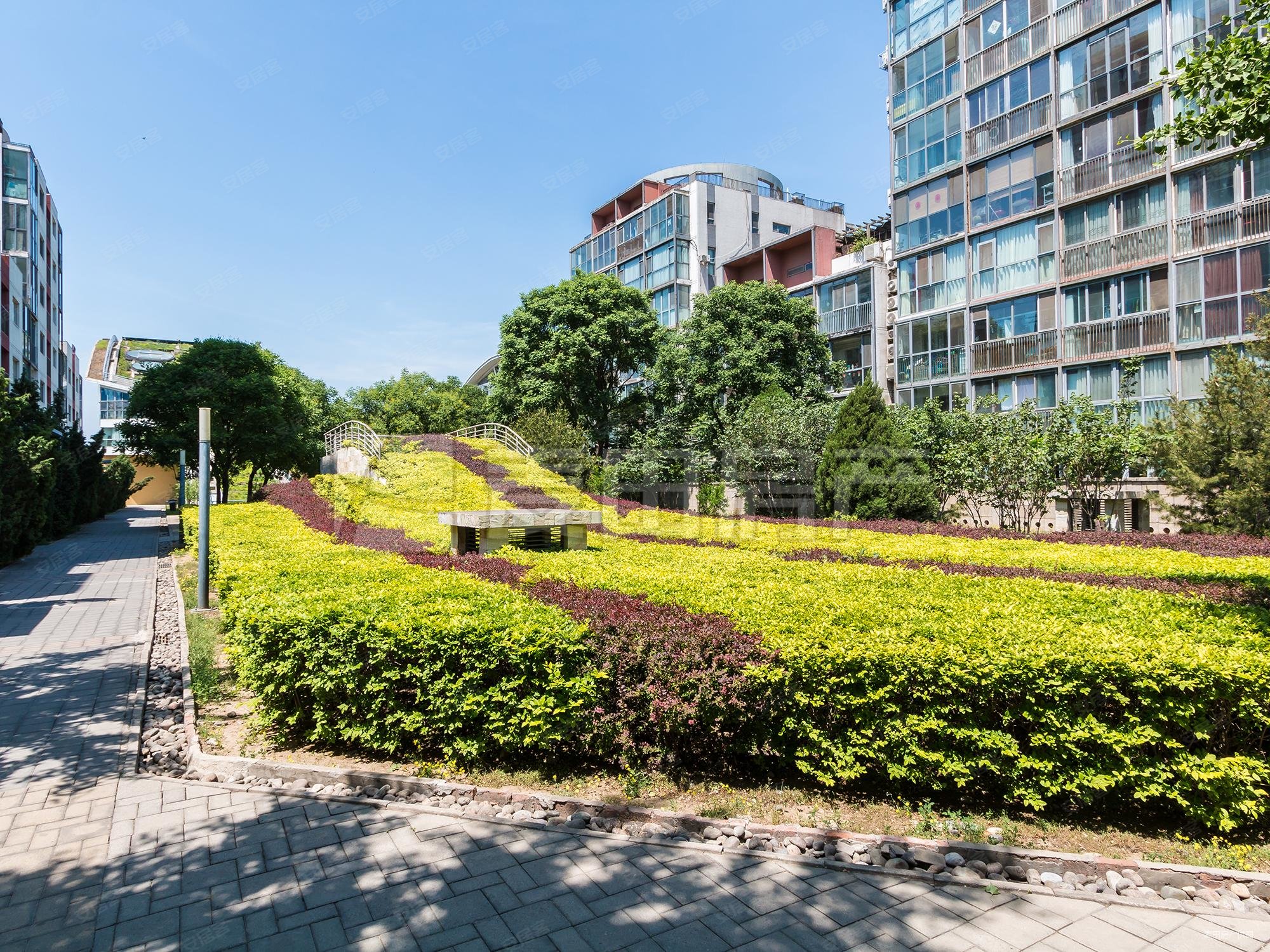 郦城(二区)5室2厅4卫277.73㎡南北2998万