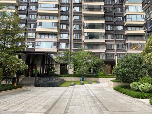 南宁良庆五象大道万科紫台(别墅)标准精装,大四房大阳台随时看房户型