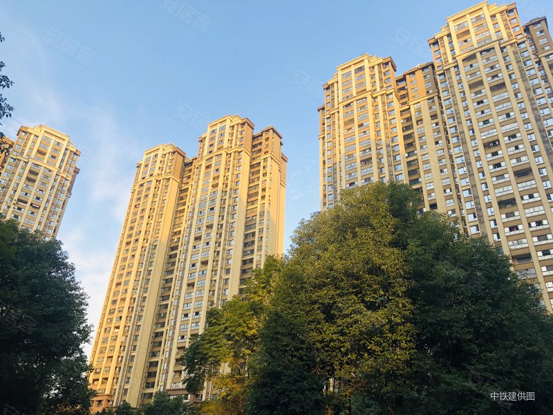 中铁建北湖国际城一期 精装套三诚心出售,中国铁建北湖国际城二手房