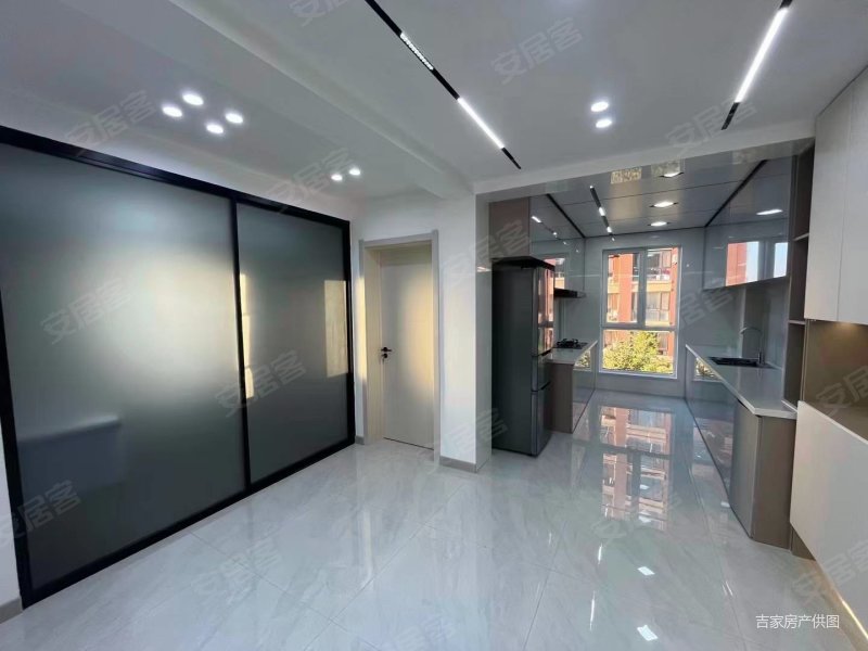 急售 唐轩上城 洋房四楼 婚装 价格可议