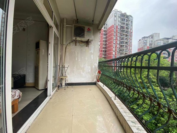 重庆南岸南坪青青佳苑南苑青青佳苑南苑 3室2厅1卫 100平 南北通透