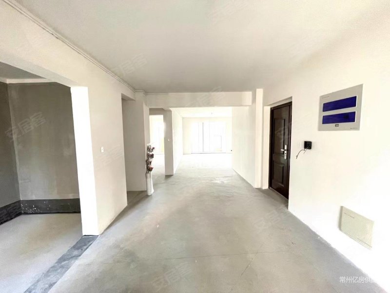 嘉宏蔚蓝天地洋房4室2厅2卫诚心出售一梯两户好楼层高性价比好