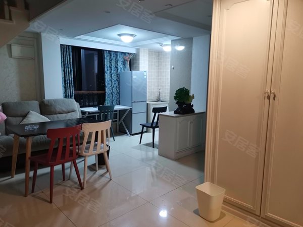 嘉兴海宁海宁市区新华苑人民广场爱情海公寓新华苑复式1室1厅2卫精