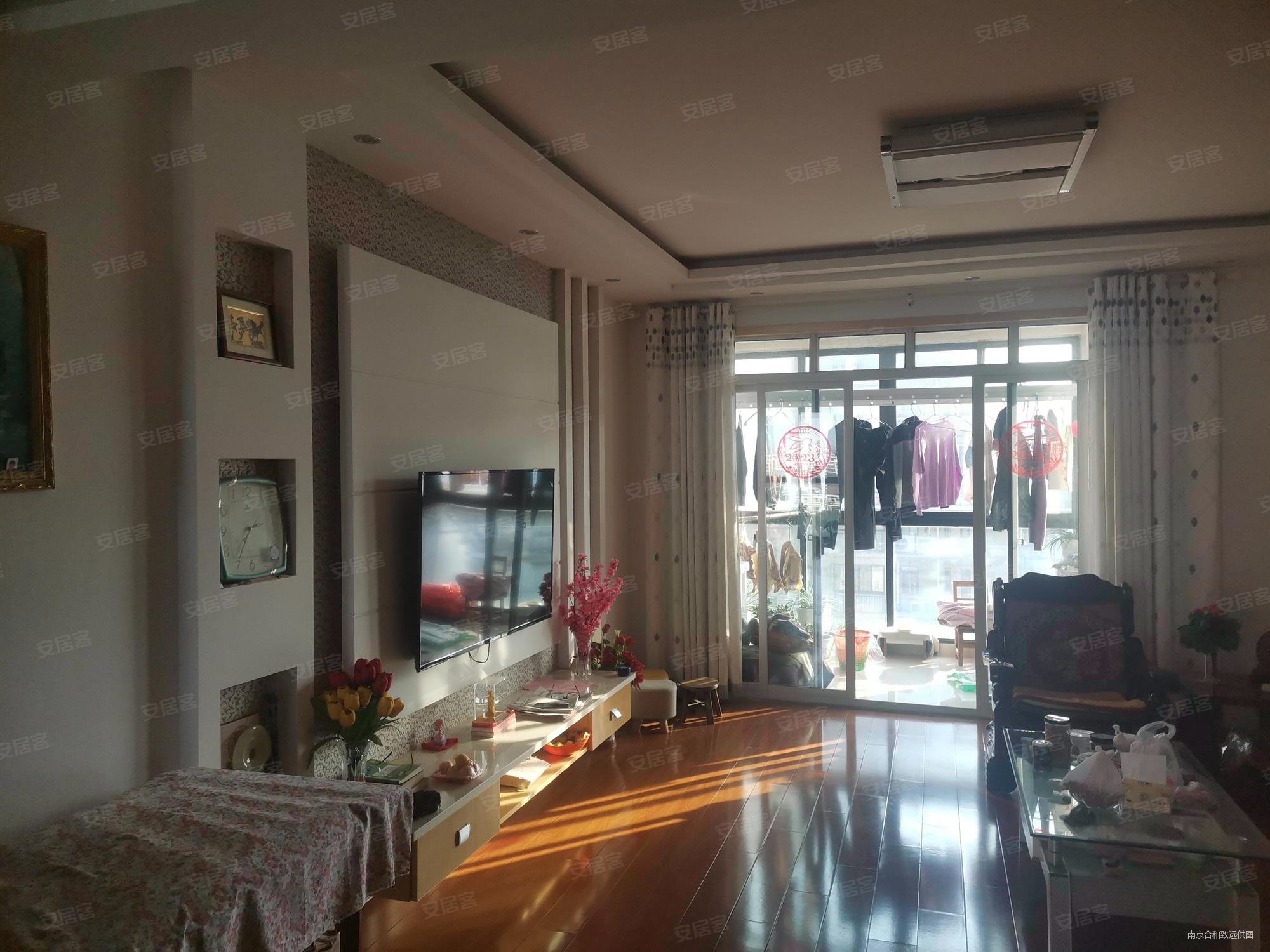 中间楼层 满二 正南朝向 双卫生间 产权清晰 居住密度低,水岸新都花苑