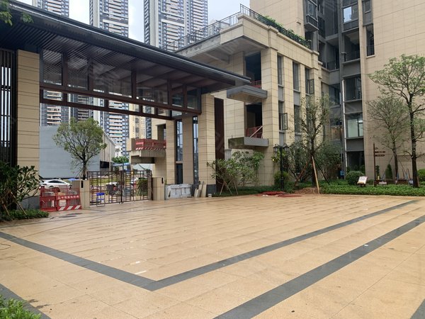 深圳坪山坪山恒大城(二期)双地铁 实验学校 温馨精装4房 拎包入住