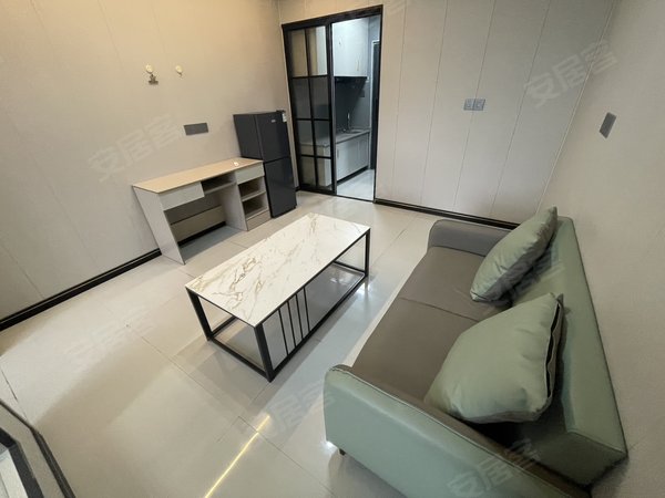 金华东阳东阳江北湖田小区湖田小区，一室一厅精装修，拎包入住，房间干净整洁 带电梯出租房源真实图片