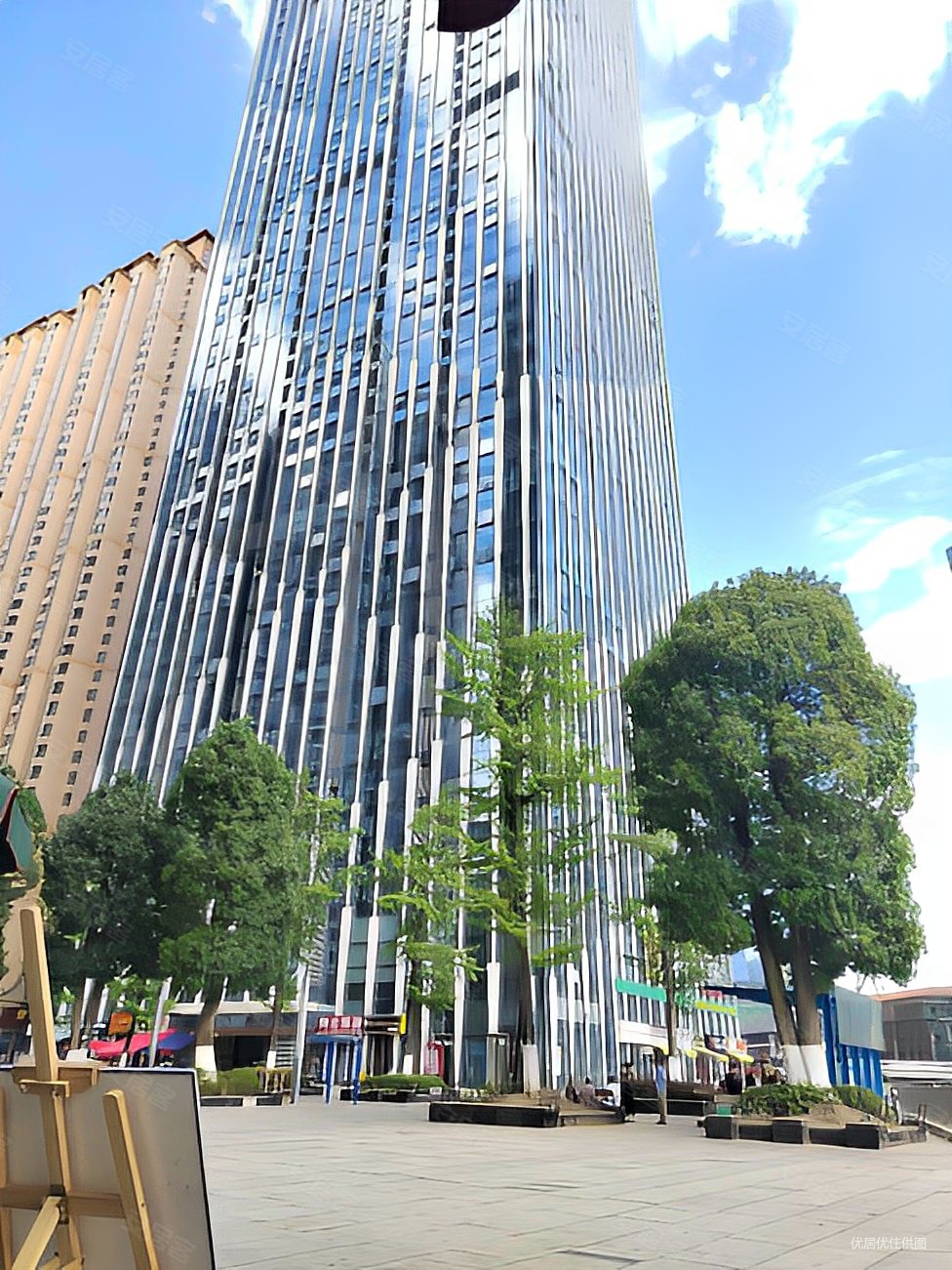 花果园亚太中心两房出售428万产权满二无尾款可看房