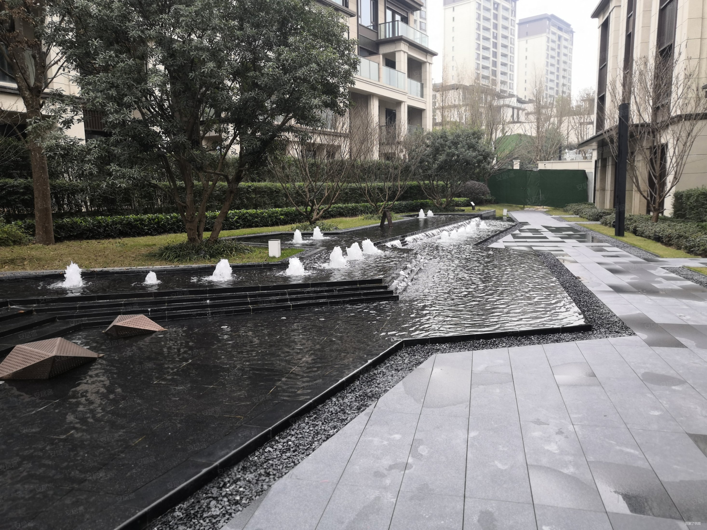 金科御临河4室2厅4卫165㎡南北197万