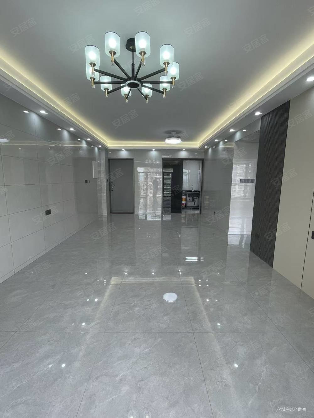 新晖雅苑3室2厅2卫116㎡北56.5万