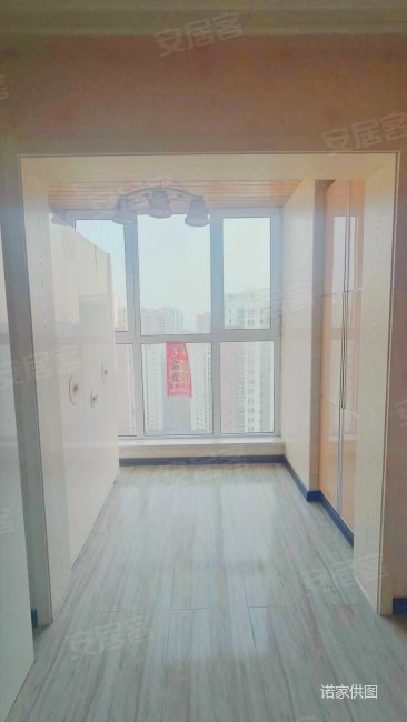 星宇花园高楼层采光充足满五有电梯精装可拎包入住