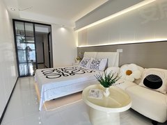 杭州萧山钱江世纪城个人房东，一室一厅一衣帽间，白色系出租房源真实图片