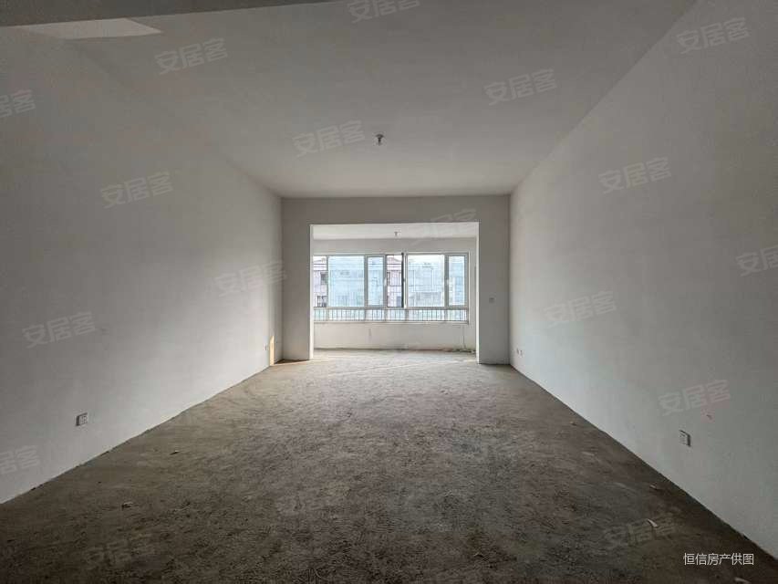 鲁昱绿城5室3厅2卫272㎡南139.8万