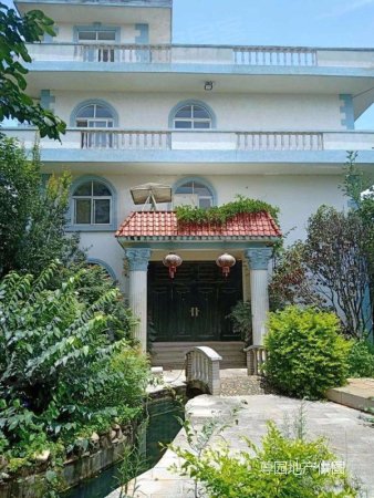 8室3厅3卫 298平米 金缘山庄二手房 8室3厅3卫 700万元 昆明58