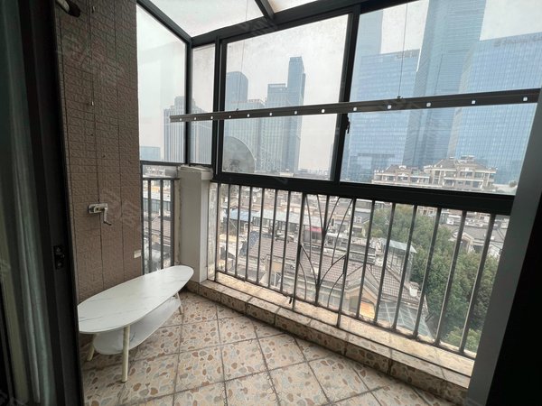 【多图】中海星湖国际,湖东租房,星湖国际带阳台地铁1号线 近新光天地