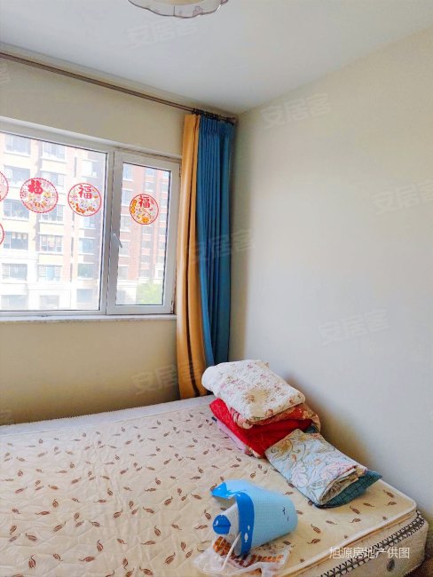 旭辉澜郡两室精装修出售,寻有缘人,出门就是菜市场