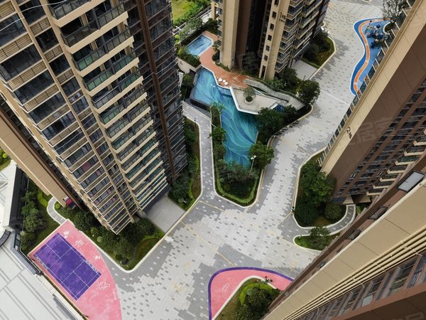 深圳龙岗大运乐城(二期)乐城二期,荷坳地铁站,精装三房出租,全家私