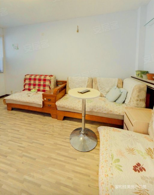 浮山后一小区合肥路佳世客套二厅满五年税