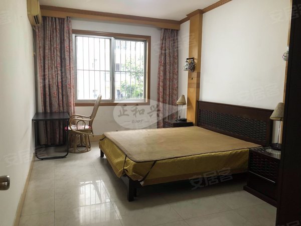 二医院附近江南区政府宿舍淡村路4房2厅低楼层