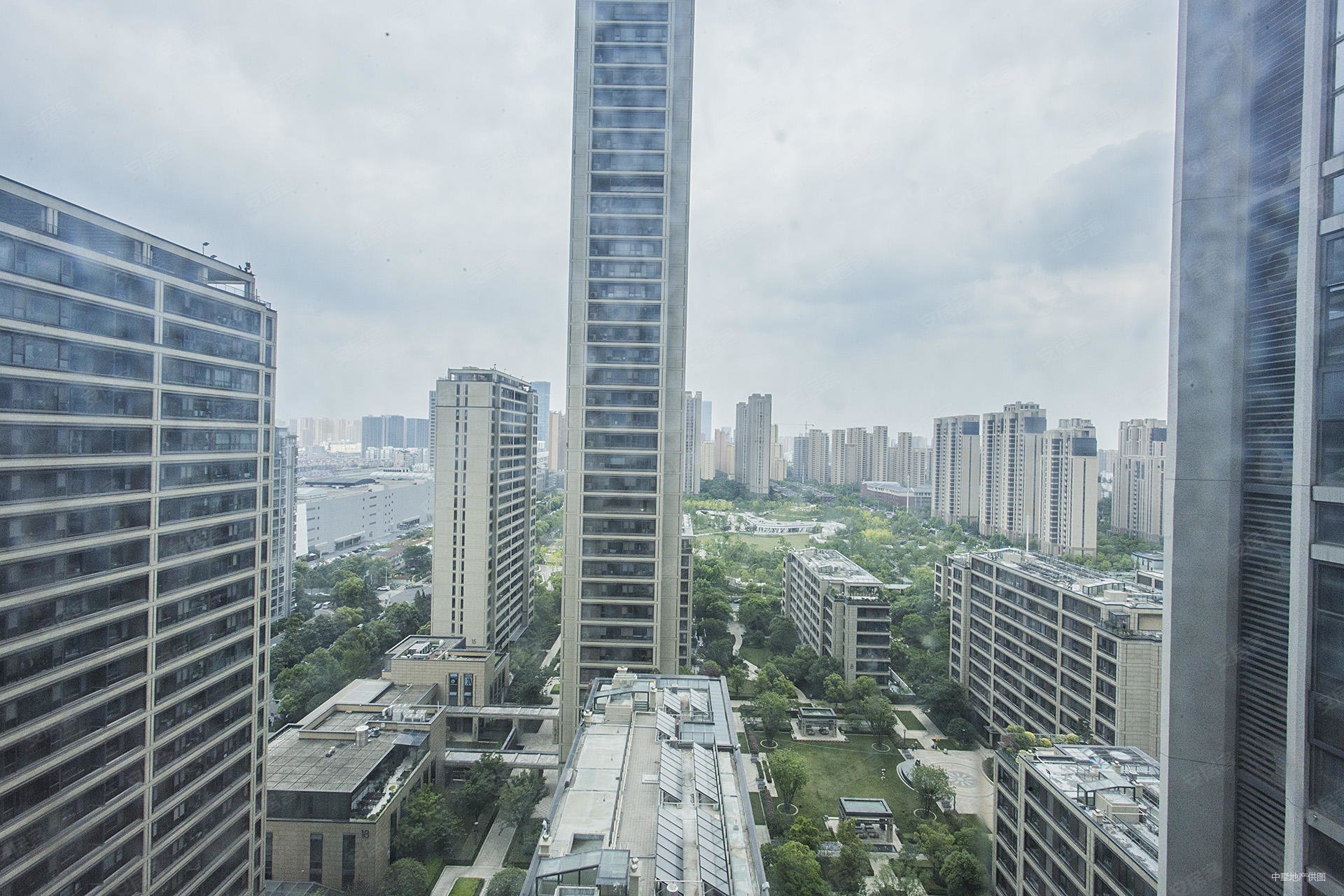 融创合肥壹号院(商住楼)1室1厅1卫45.06㎡南北90万