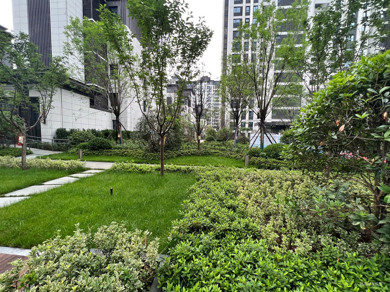 天地源兰樾坊4室2厅2卫154㎡南北242万